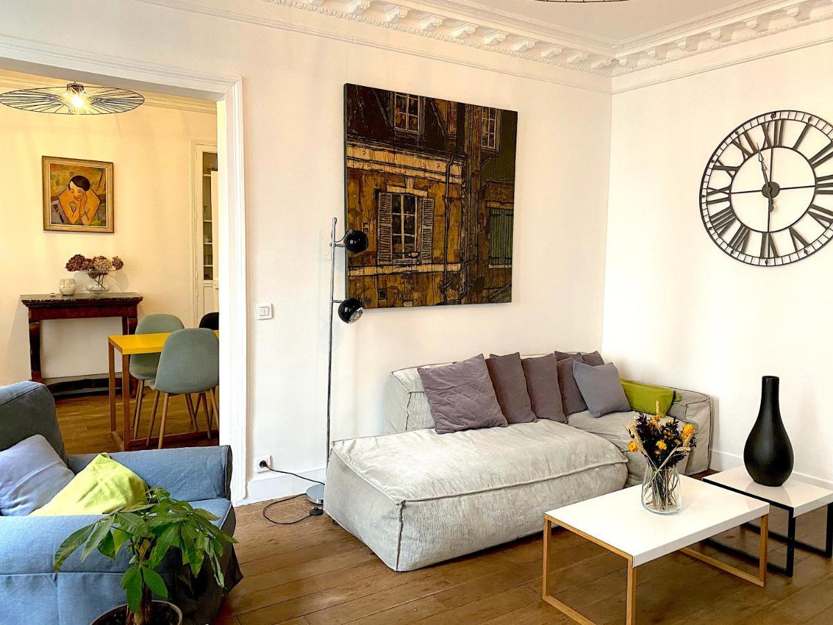 Real Parisian Apartment With 2 Bedrooms And Ac Bagian luar foto