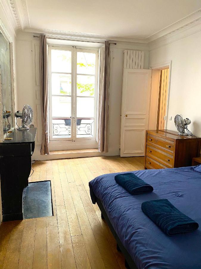 Real Parisian Apartment With 2 Bedrooms And Ac Bagian luar foto